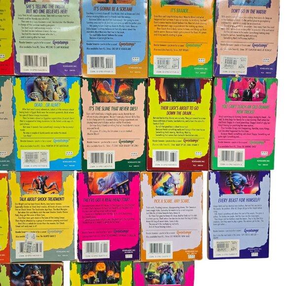 GOOSEBUMPS Book Lot RL Stine Paperback Spooky Scary Stories Goose Bumps Vintage - Picture 11 of 16